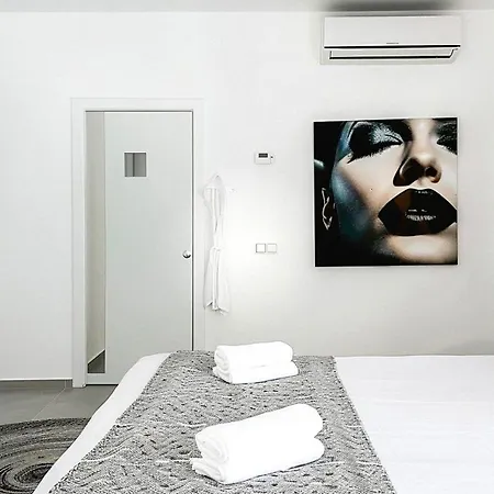 ヴィラ For 8 Persons In