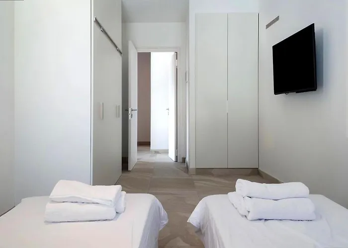 ヴィラ For 8 Persons In