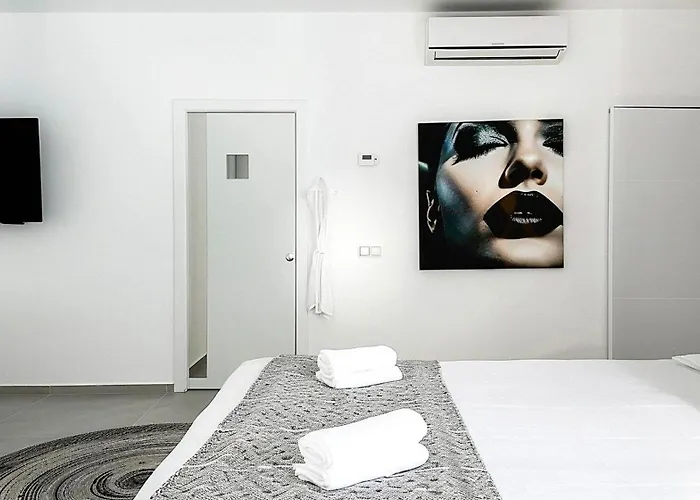 ヴィラ For 8 Persons In